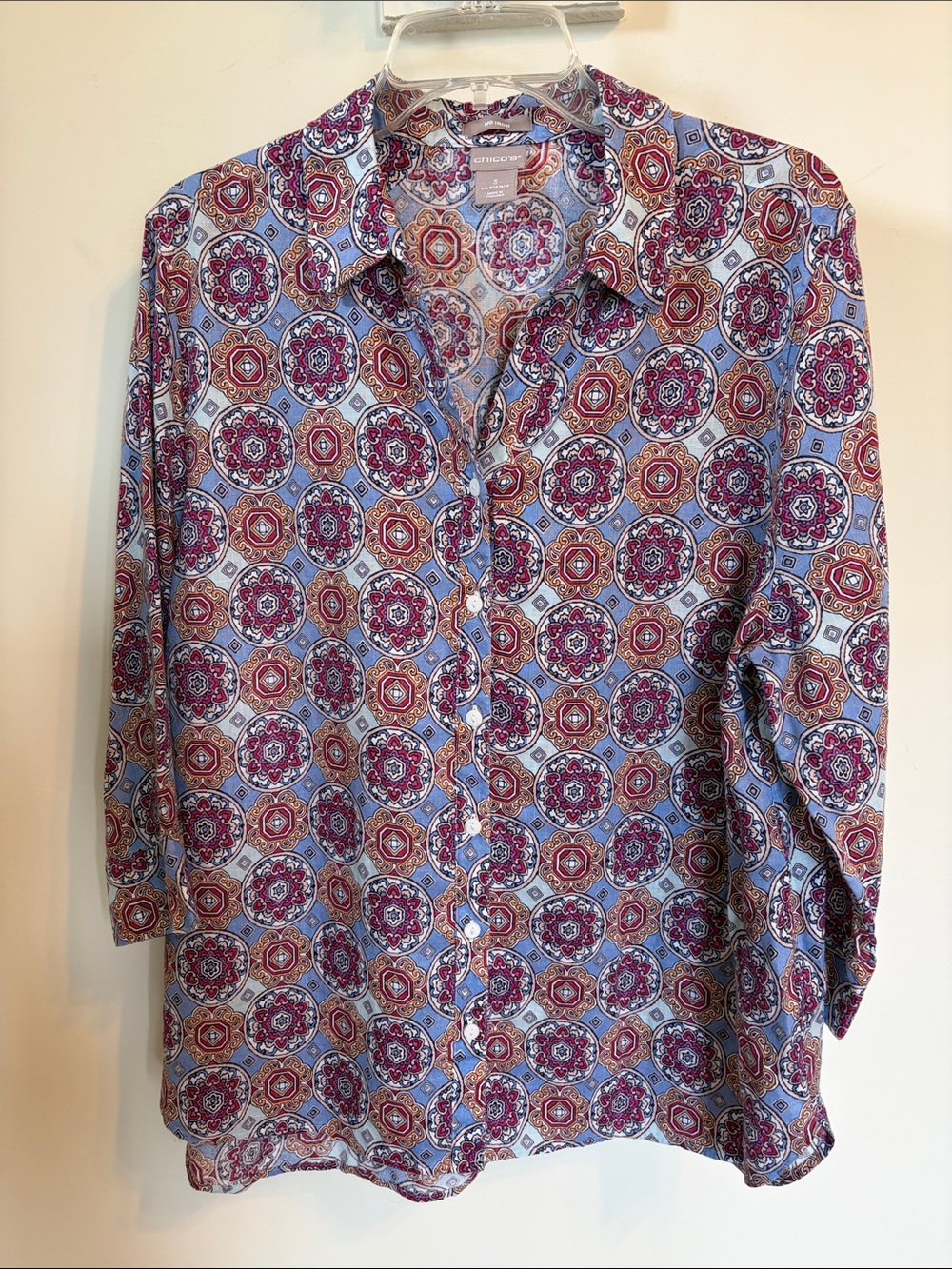 Chico’s No Iron 100% Linen Medallion Print Shirt Size 3 XL Button Front